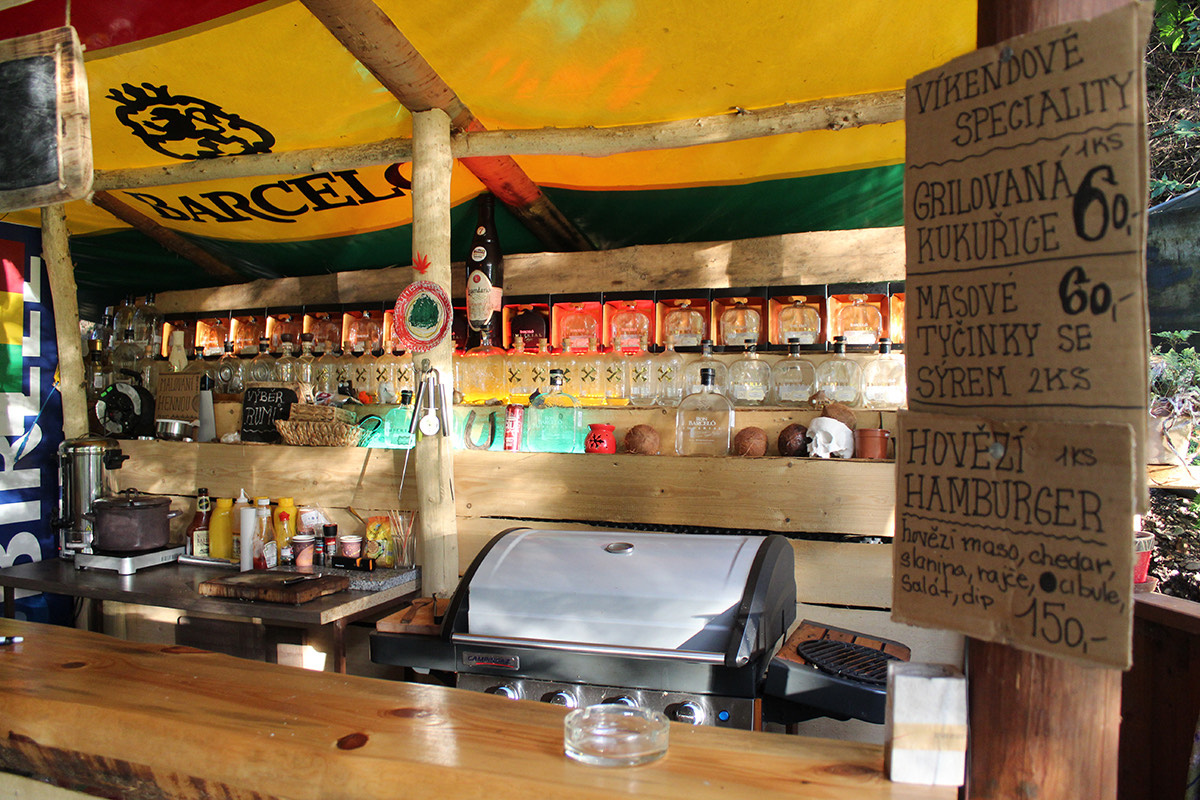 Reggae kemp Liblín - Karibik na Berounce - Rumový bar a gril